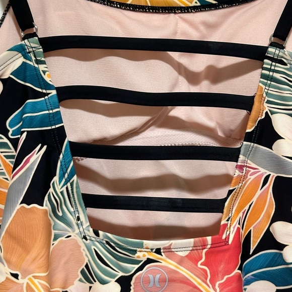 Hurley Ladies' Size M One-Piece Swimsuit, UPF 50+, Black Multi-Color Floral - Picture 6 of 7